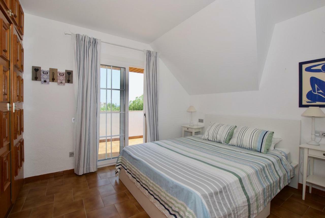 Villa Cala De La Mora Torredembarra Exterior photo
